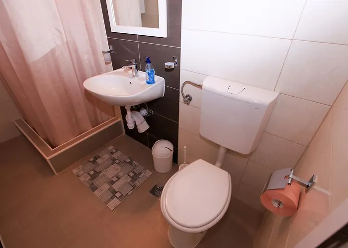 Feral * أوروبيتش